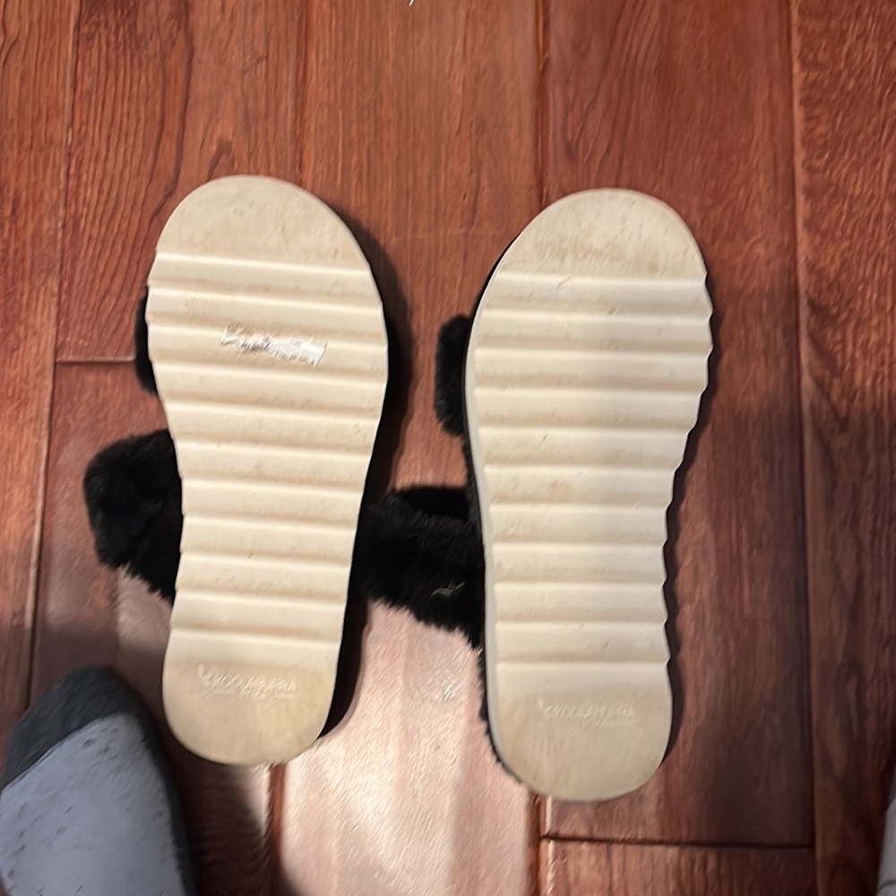 Lightly used - Picture 3 of 3